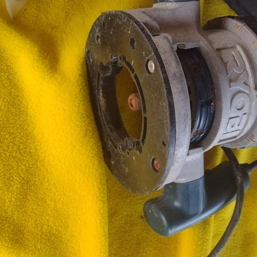 Ryobi 1.5 HP Router - Picture 2 of 4